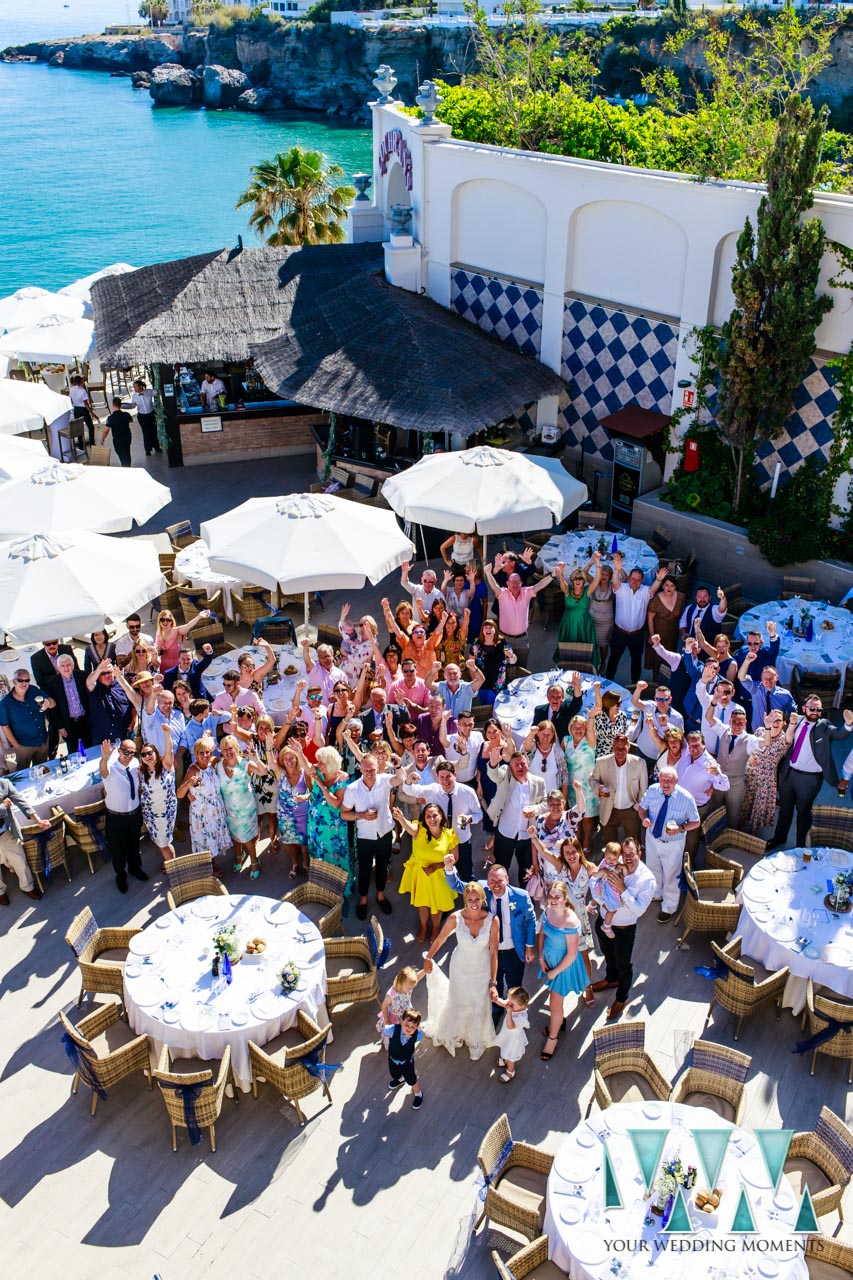 Big group shot of all the guests at a wedding in Nerja