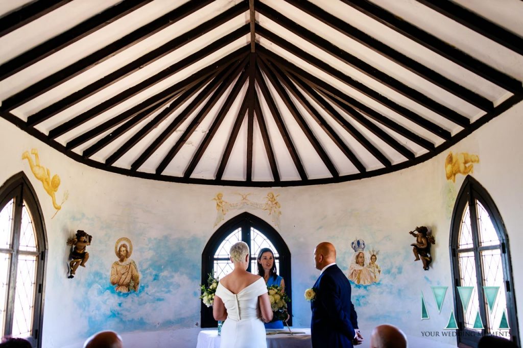 Wedding chapel in Tarifa with Bride & Groom