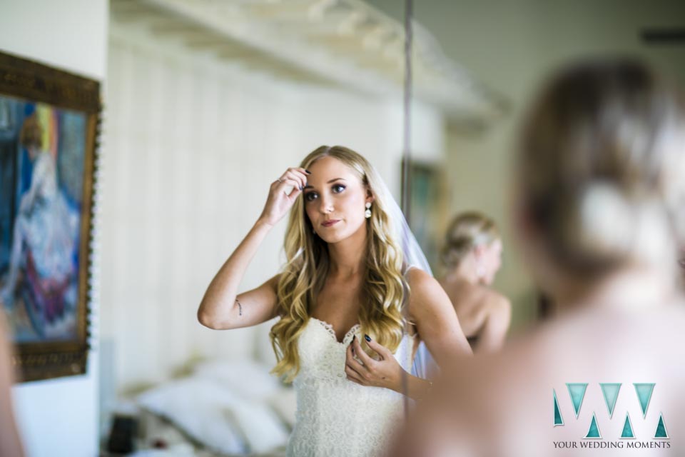 Villa Cisne wedding bride getting ready in the mirror
