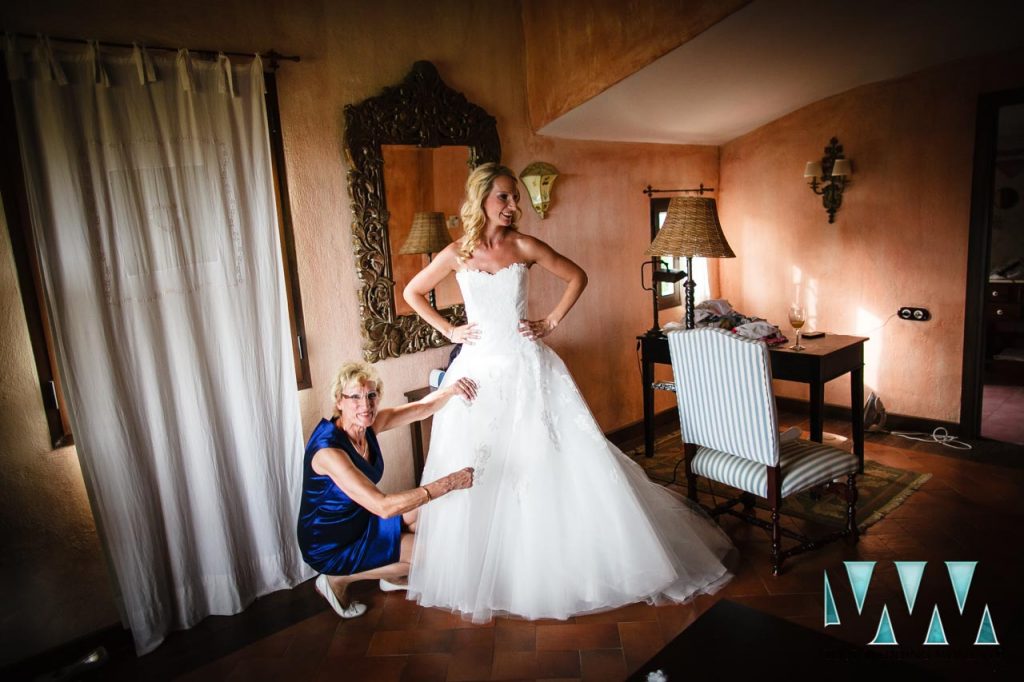 Molino de Santillan wedding bride almost ready