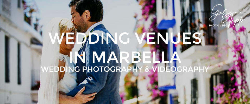 Bride and Groom outside a wedding venues in Marbella