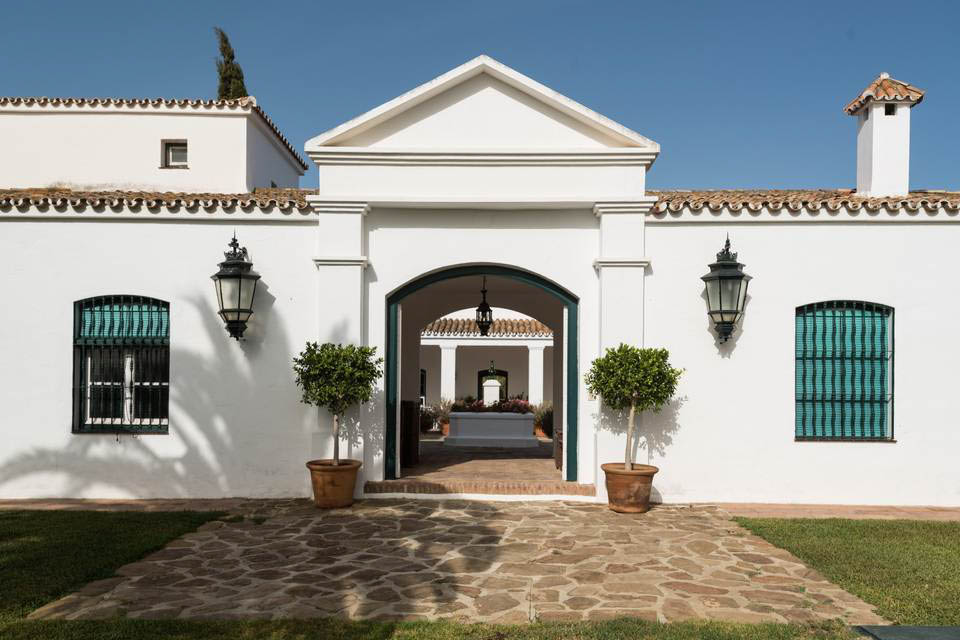 Looking into the Cortijo Pedro Jimenez courtyard