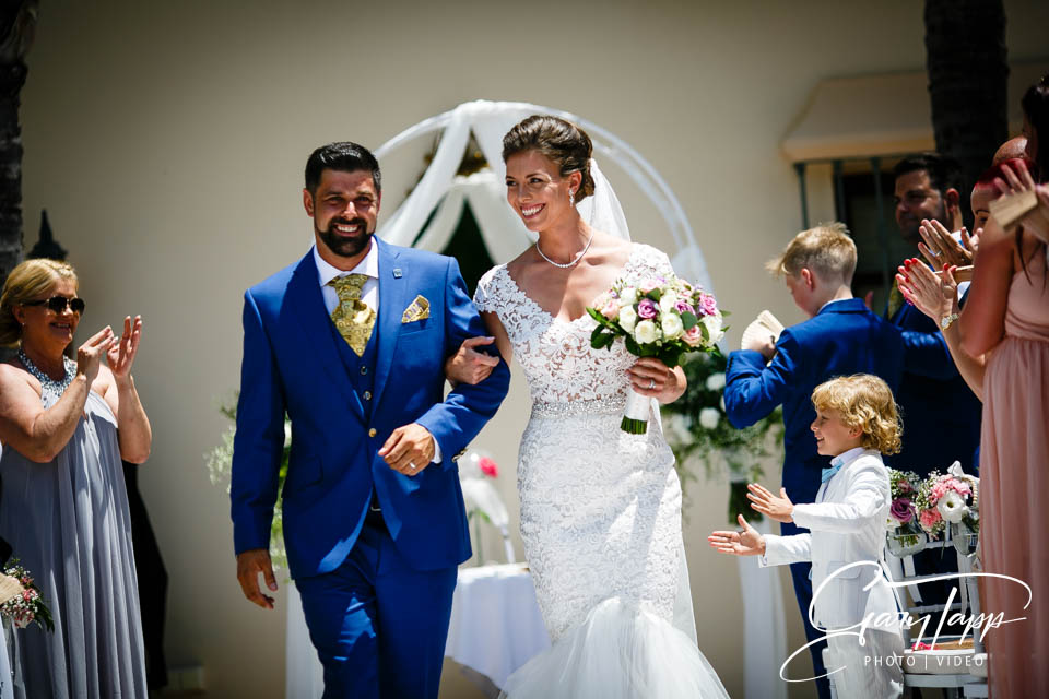 Bride and groom at Villa AFrica Wedding venue